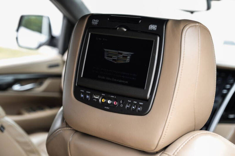2019 Cadillac Escalade Platinum