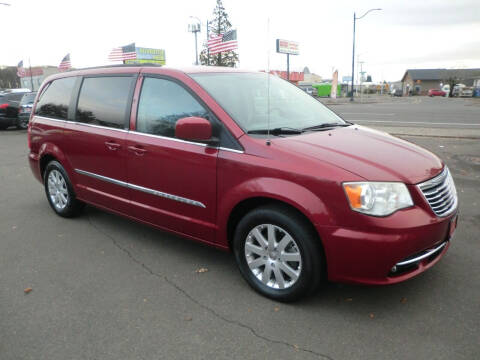 2014 Chrysler Town and Country for sale at Sinaloa Auto Sales in Salem OR