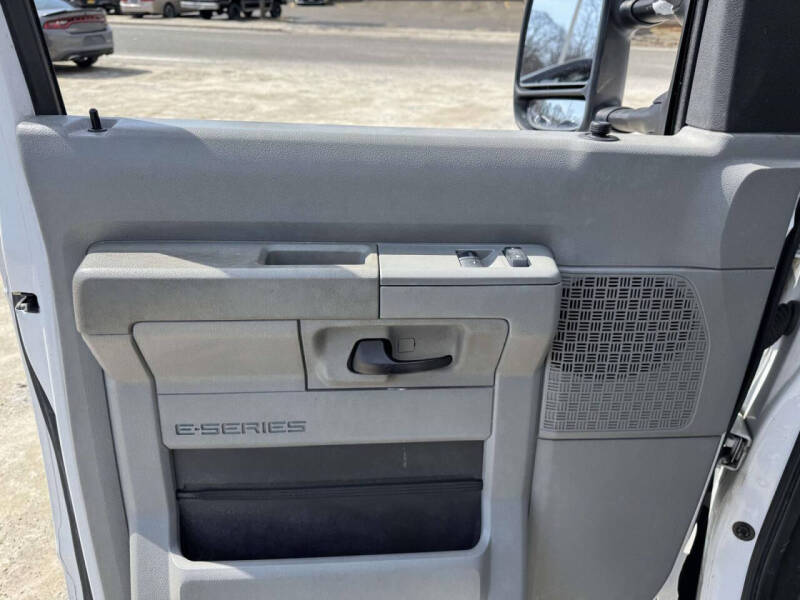 2013 Ford E-Series E-150