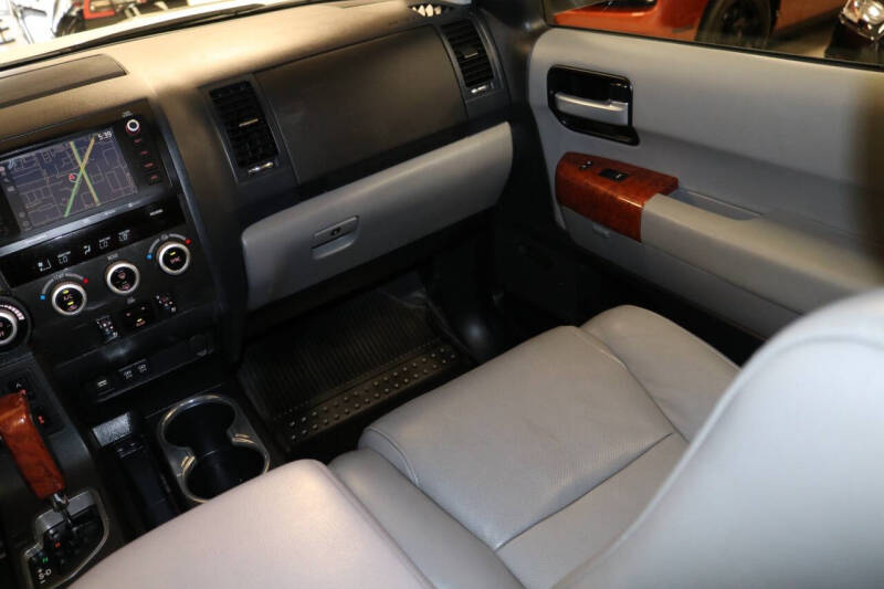 2020 Toyota Sequoia Platinum