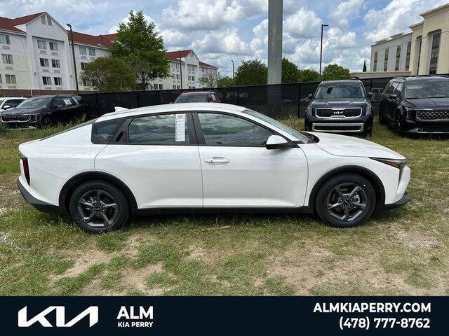 2026 Kia K4 LX