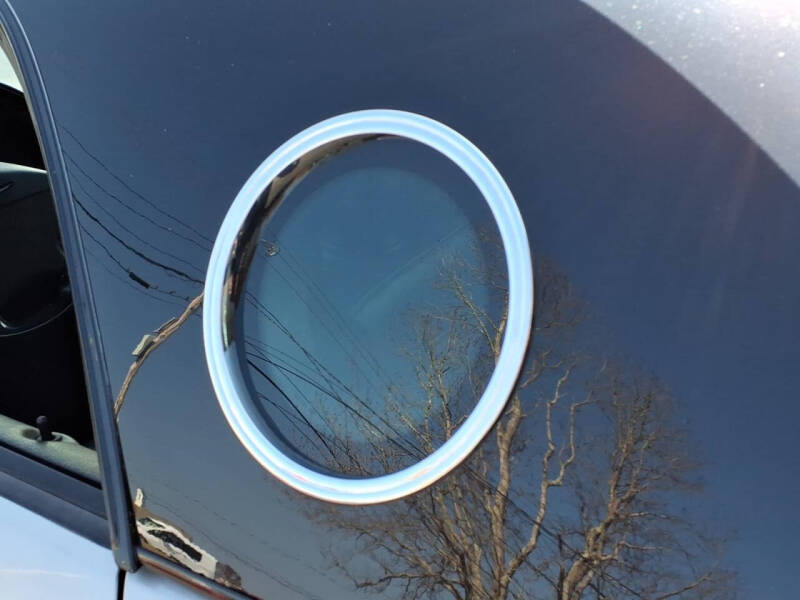 2004 Ford Thunderbird Deluxe