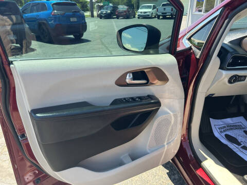 2017 Chrysler Pacifica Touring