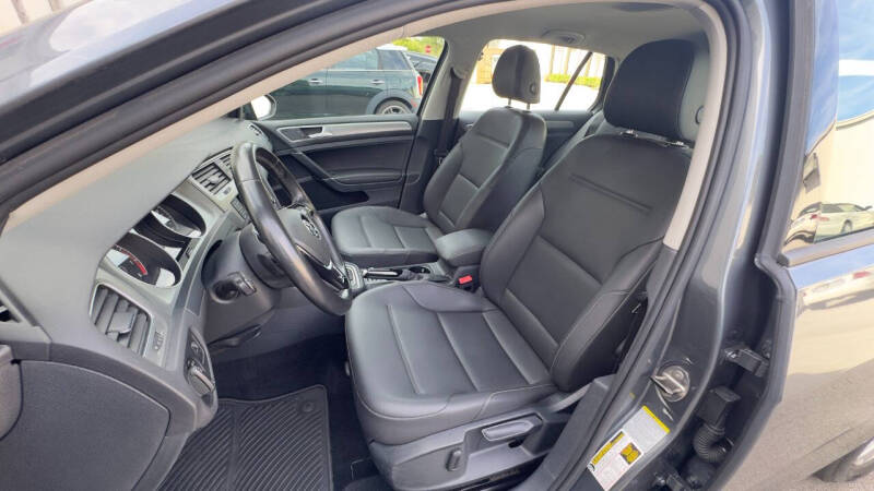2015 Volkswagen Golf TSI SE