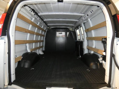 2023 GMC Savana 2500