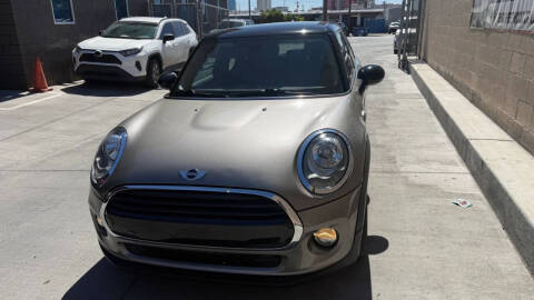 2017 MINI Hardtop 4 Door Cooper