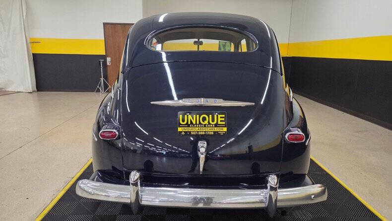 1947 Ford Deluxe