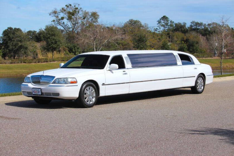 2004 Lincoln Town Car