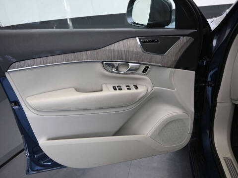 2023 Volvo XC90 B6 Plus Bright Theme 7P