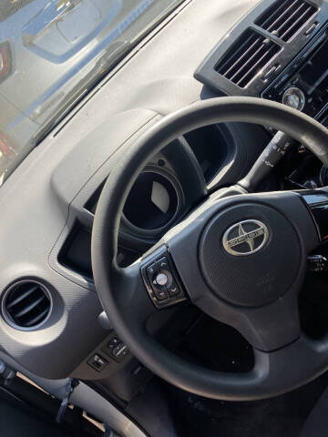2009 Scion xD