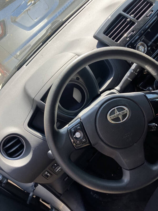 2009 Scion xD