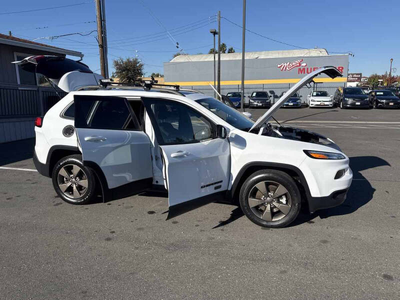2017 Jeep Cherokee 75th Anniversary