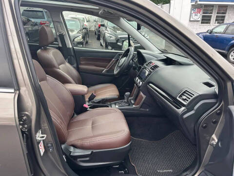 2017 Subaru Forester 2.5i Touring