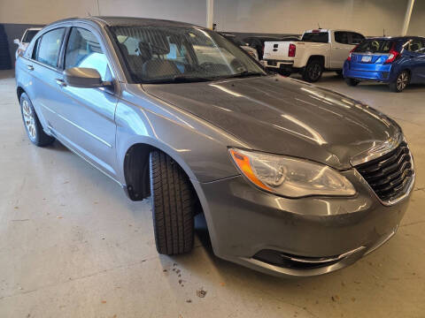 2013 Chrysler 200 LX