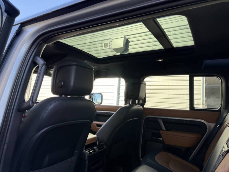 2023 Land Rover Defender 110 X-Dynamic SE