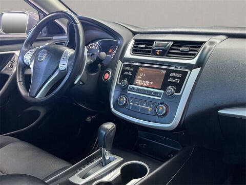 2016 Nissan Altima 2.5 SR