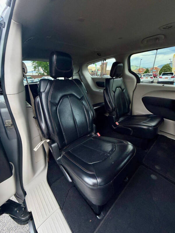2018 Chrysler Pacifica Touring L