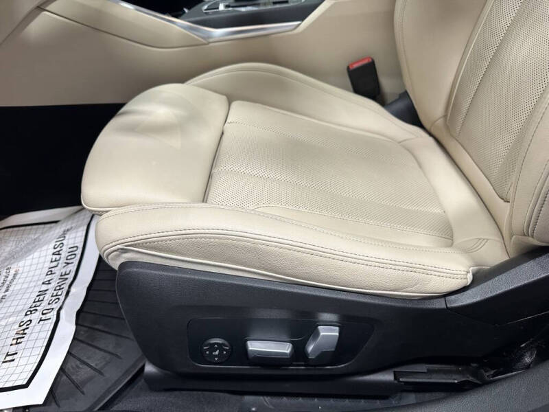 2023 BMW 3 Series 330i xDrive