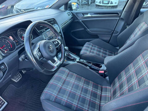 2017 Volkswagen Golf GTI