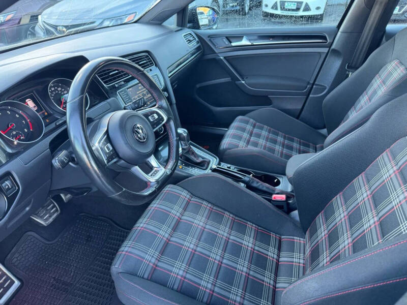 2017 Volkswagen Golf GTI