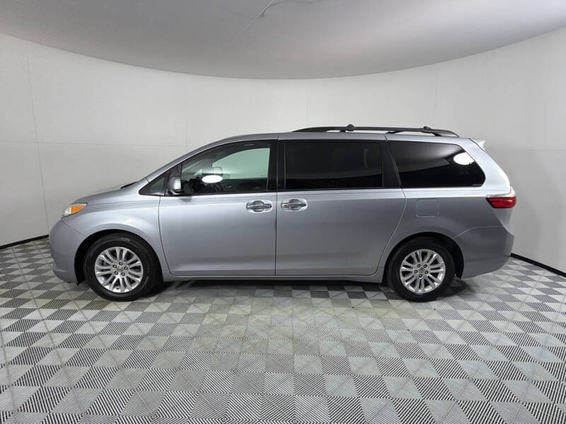 2016 Toyota Sienna