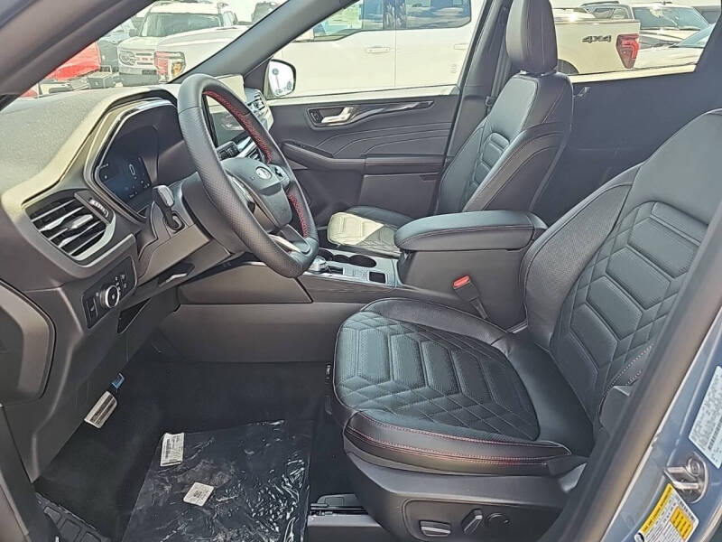 2024 Ford Escape ST-Line Elite