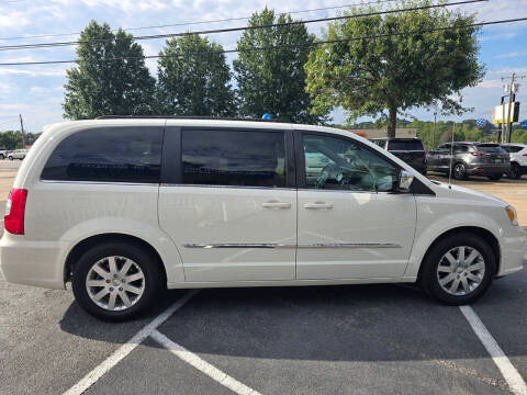 2011 Chrysler Town and Country Touring-L