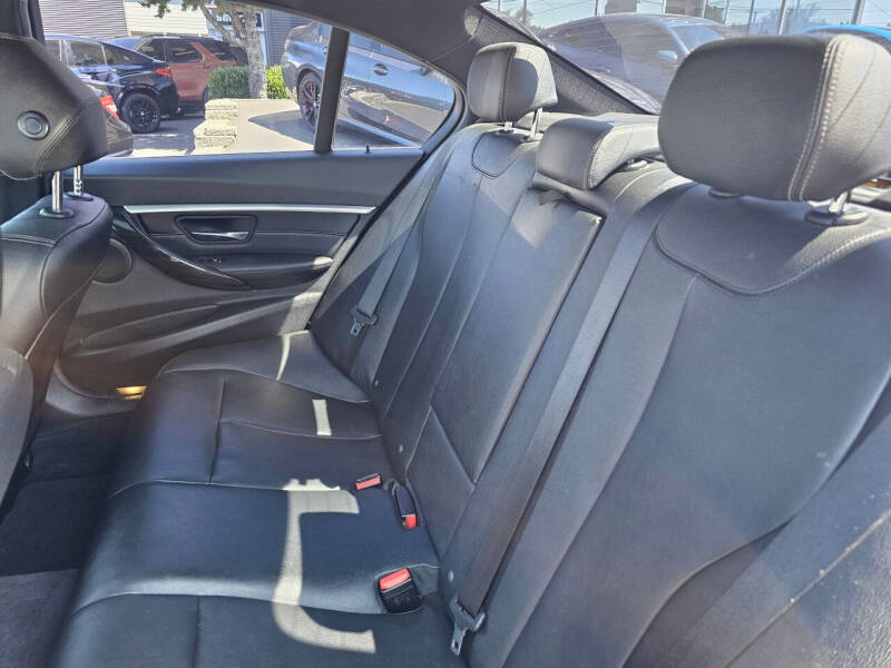 2017 BMW 3 Series 330i xDrive