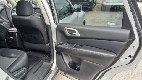 2020 Nissan Pathfinder SV