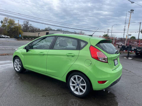 2015 Ford Fiesta SE