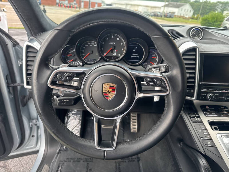 2016 Porsche Cayenne GTS