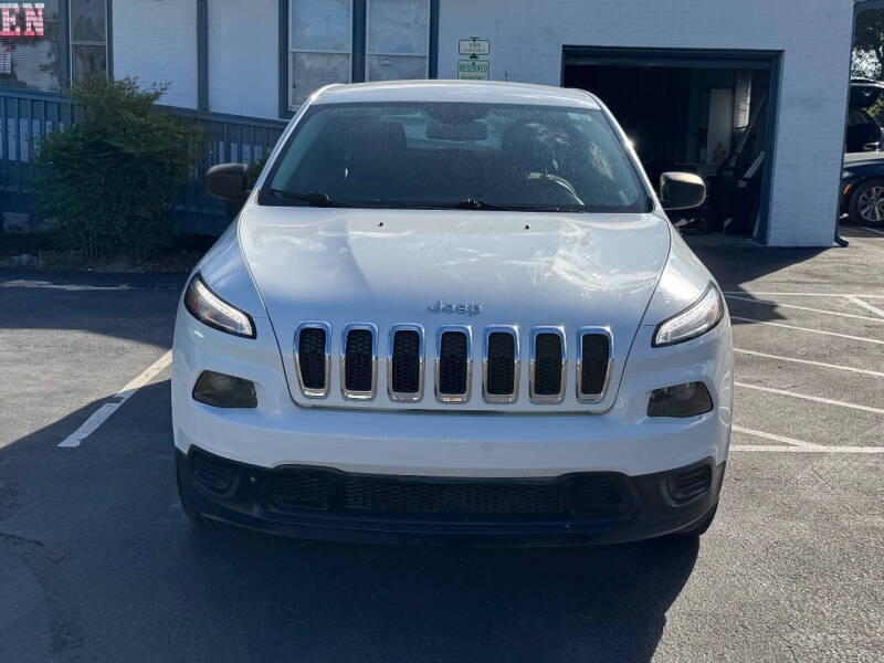 2017 Jeep Cherokee Sport