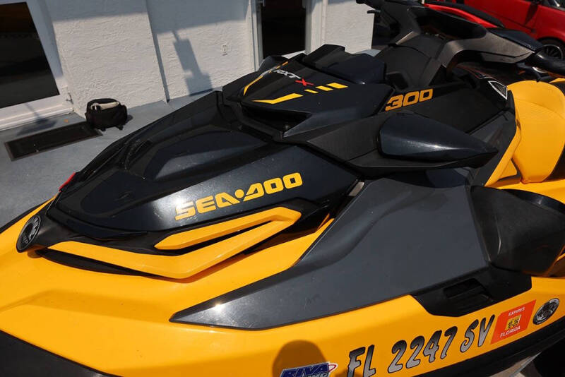 2021 Sea-Doo RXT-X 300