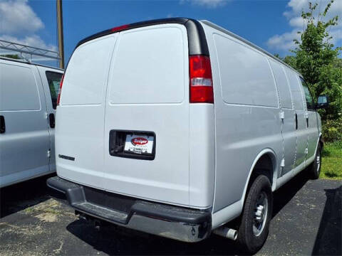 2025 Chevrolet Express 2500