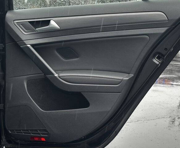 2021 Volkswagen Golf TSI