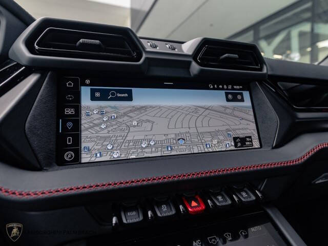 2025 Lamborghini Urus SE