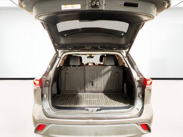 2020 Toyota Highlander Hybrid XLE