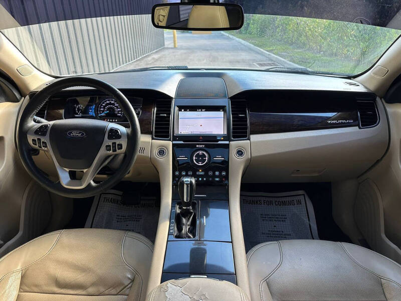 2019 Ford Taurus Limited