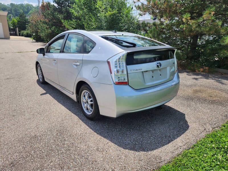 2010 Toyota Prius III