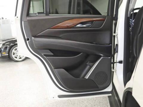 2015 Cadillac Escalade Luxury