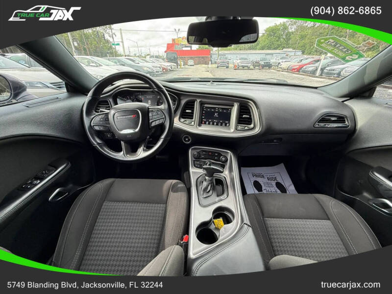 2019 Dodge Challenger SXT