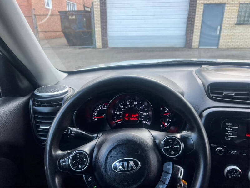 2015 Kia Soul +