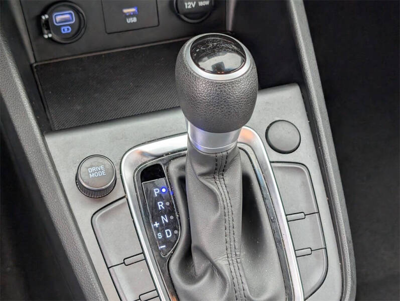 2022 Hyundai Kona SE