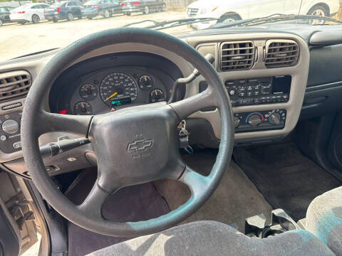 2000 Chevrolet S-10 LS