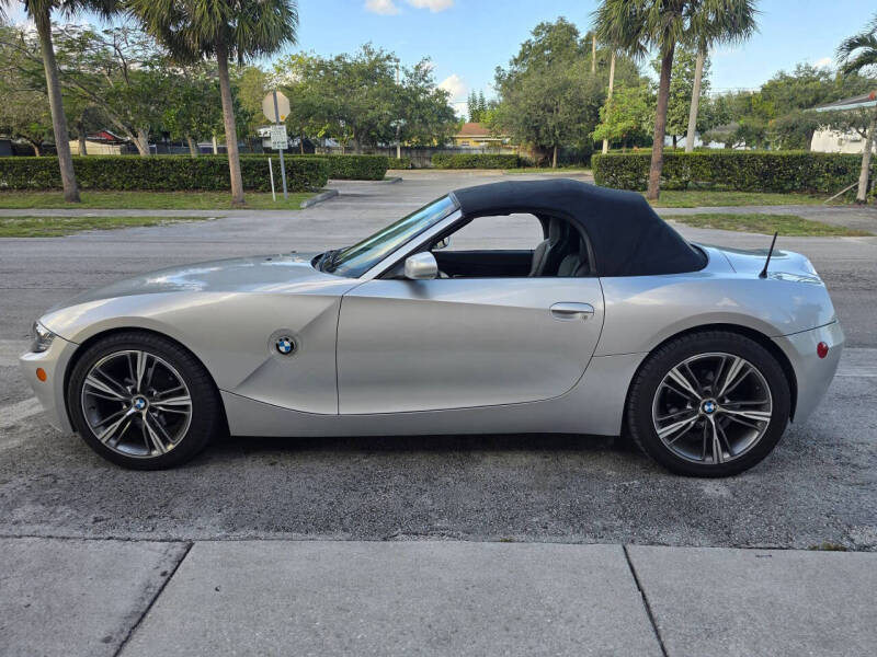 2005 BMW Z4 2.5i