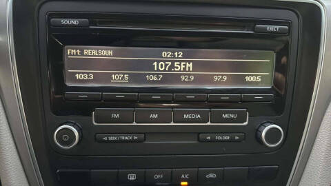 2014 Volkswagen Passat 1.8T S PZEV