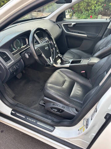 2015 Volvo XC60 T5 Drive-E Premier