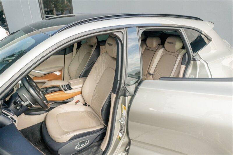 2023 Aston Martin DBX 707