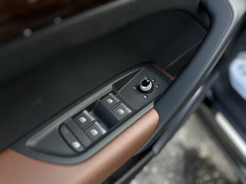 2018 Audi Q5 2.0T quattro Premium Plus