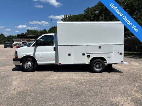 2025 Chevrolet Express 3500